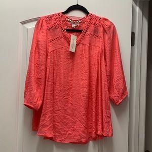 Blouse with lace detail